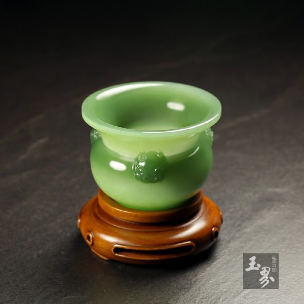碧玉-獸首玉尊