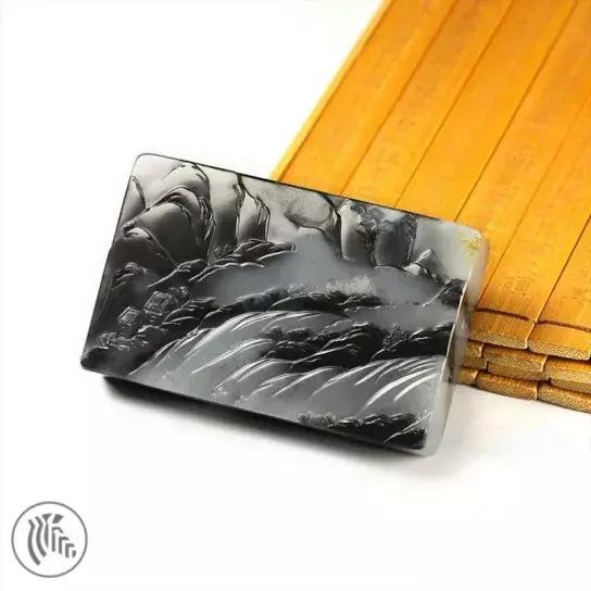馮鈐：和田玉墨玉青花的黑白水墨巧色創作淺談