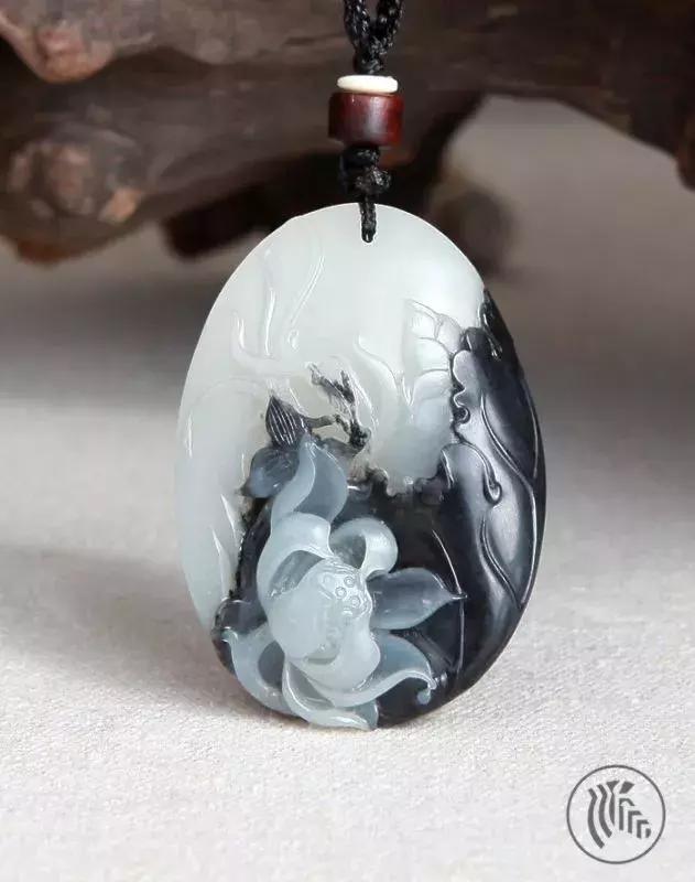 馮鈐：和田玉墨玉青花的黑白水墨巧色創作淺談
