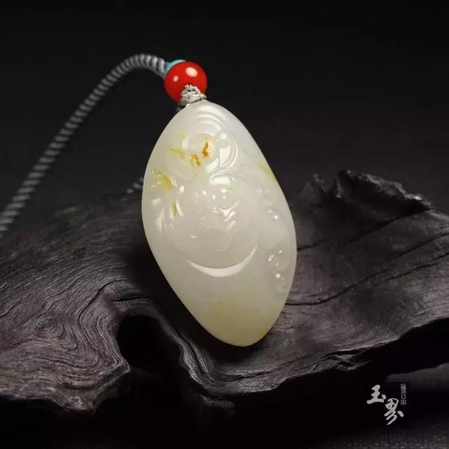 行于云端，欲觀龍起