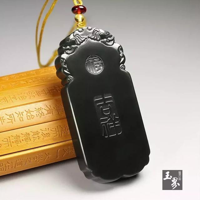 行于云端，欲觀龍起