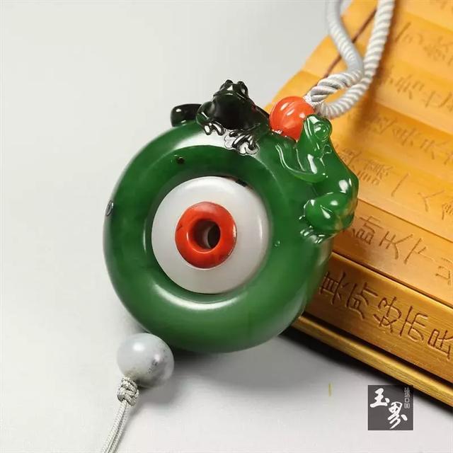 玉雕青蛙，生趣盎然