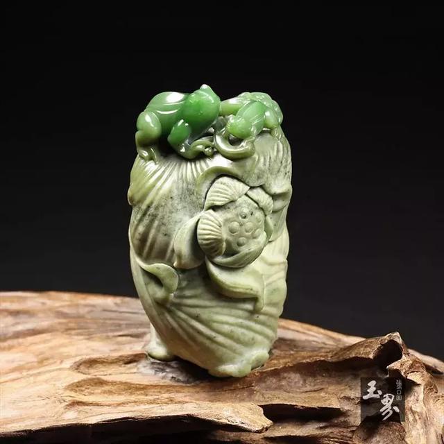 玉雕青蛙，生趣盎然
