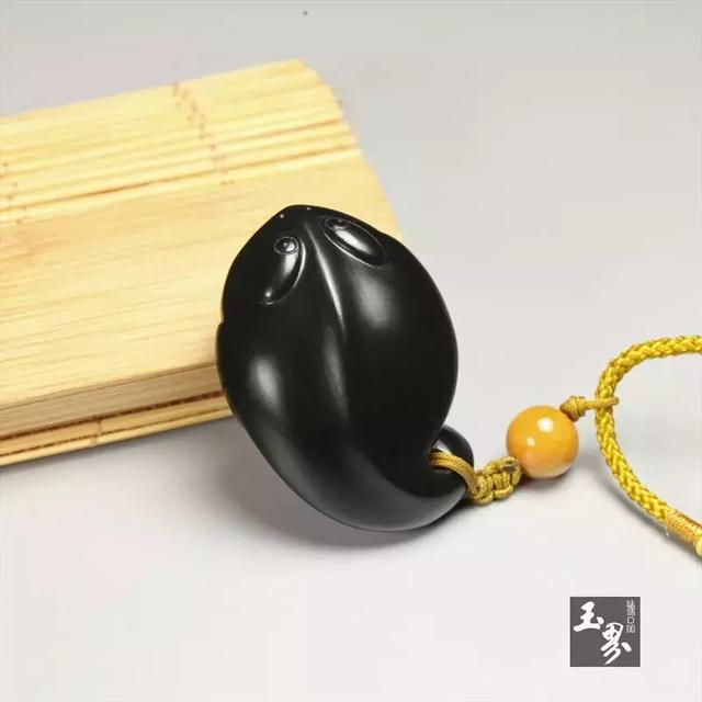 玉雕青蛙，生趣盎然