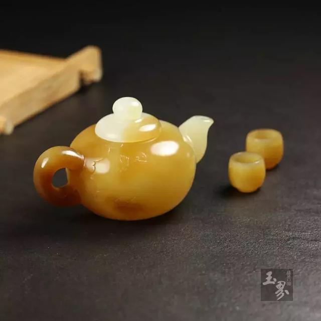 茶玉和鳴，雅心淺酌