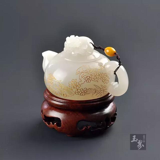 茶玉和鳴，雅心淺酌