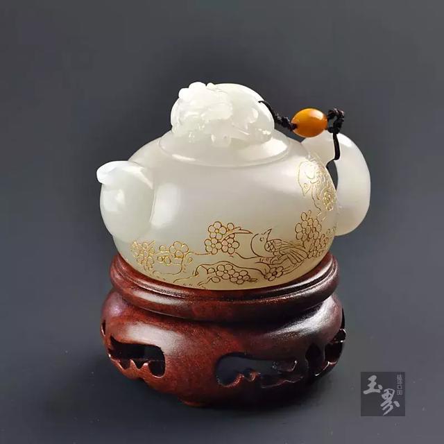 茶玉和鳴，雅心淺酌